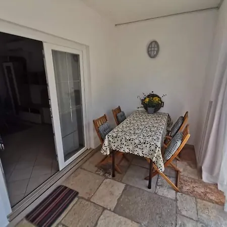 App Carla Novigrad Istria